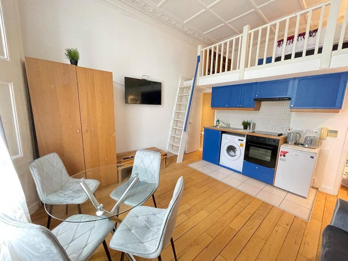 Portobello Road Artistic Studios 'Budget' Лондон Номер фото