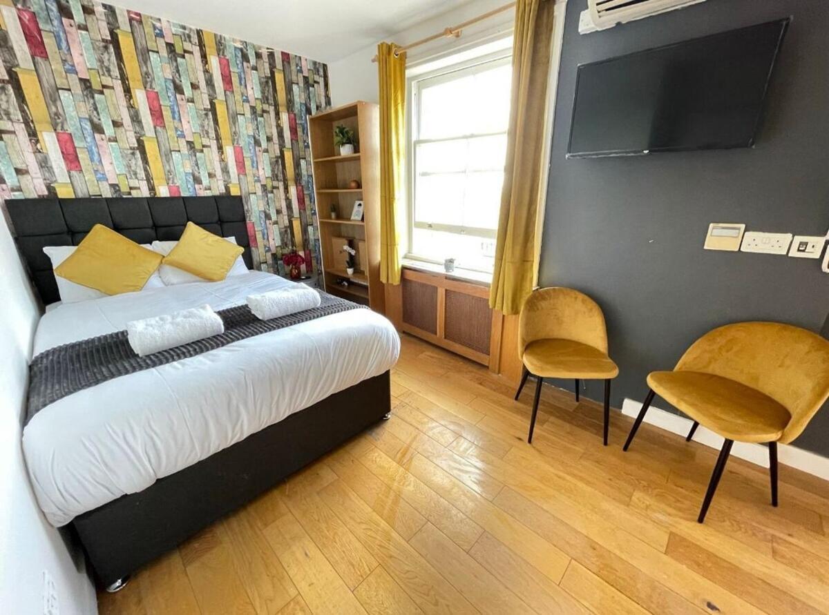 Portobello Road Artistic Studios 'Budget' Лондон Номер фото