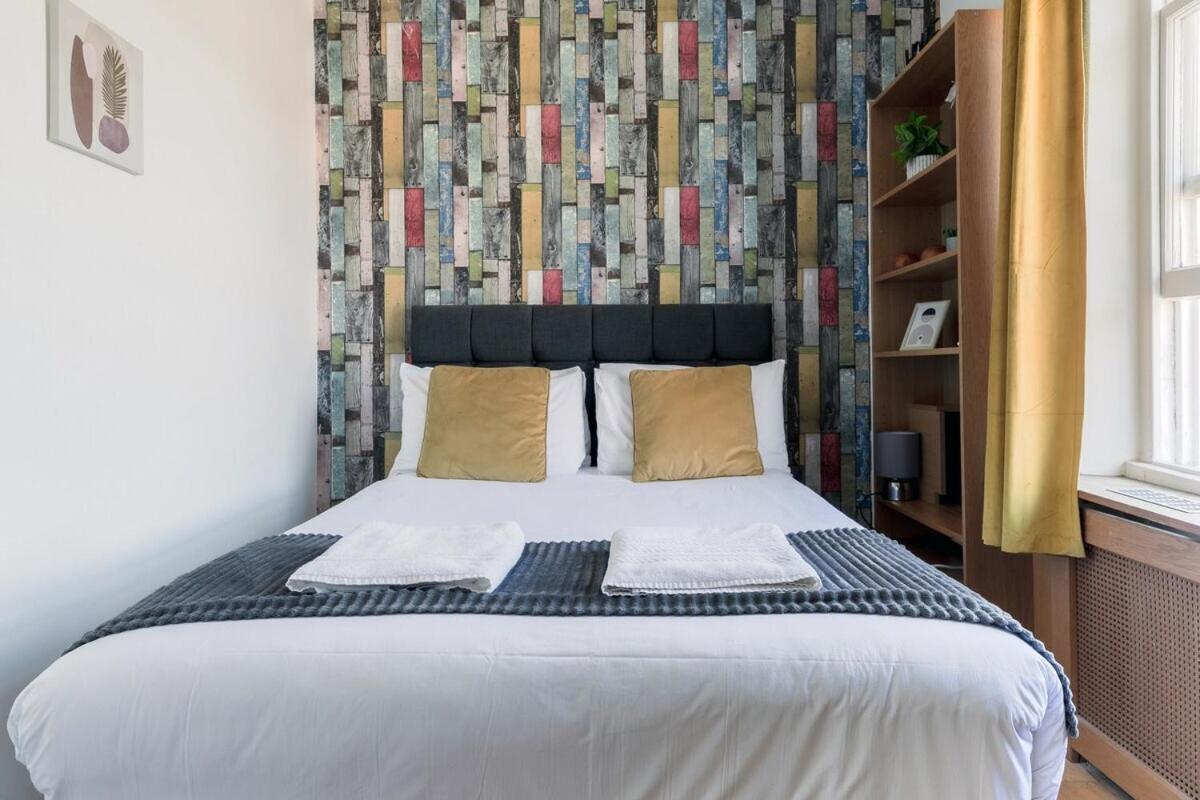 Portobello Road Artistic Studios 'Budget' Лондон Экстерьер фото