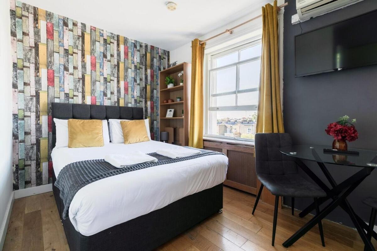 Portobello Road Artistic Studios 'Budget' Лондон Номер фото