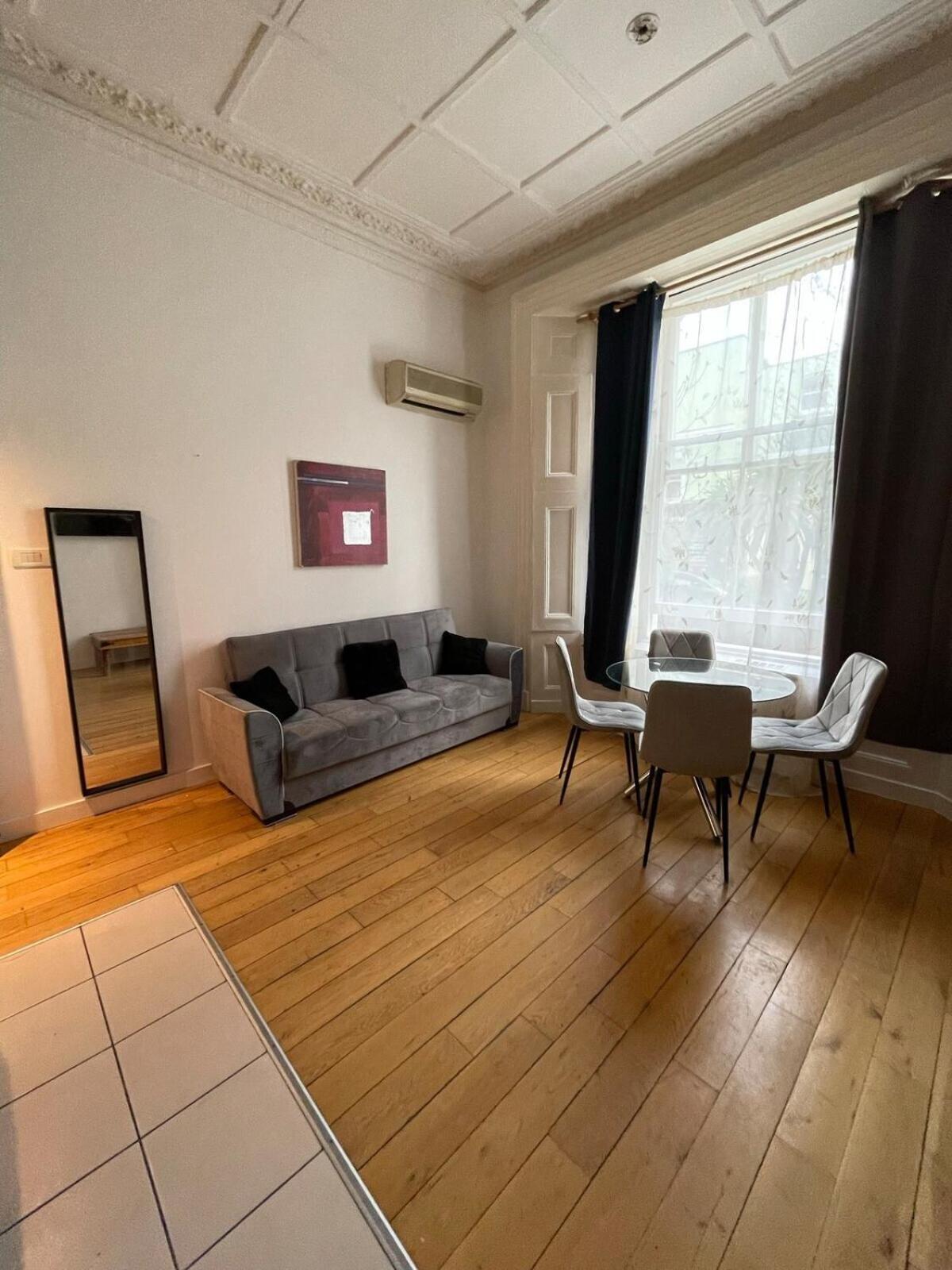 Portobello Road Artistic Studios 'Budget' Лондон Номер фото